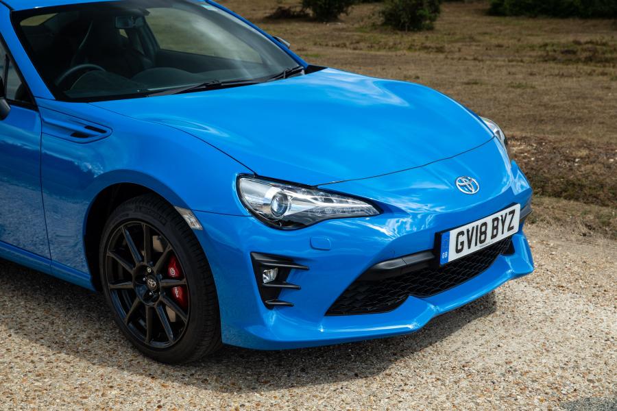 Детали экстерьера Toyota GT 86 Blue Edition 2018 года  (UK) (фото 10 из 40)
